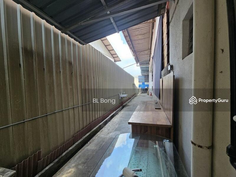 For Sale - Warehouse at Kawasan Perindustrian Bukit Rambai