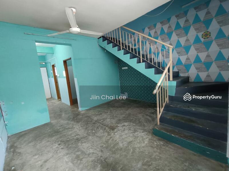 Untuk Dijual - Low Deposit Low Cost House Jalan Lading Puteri Wangsa Ulu Tiram