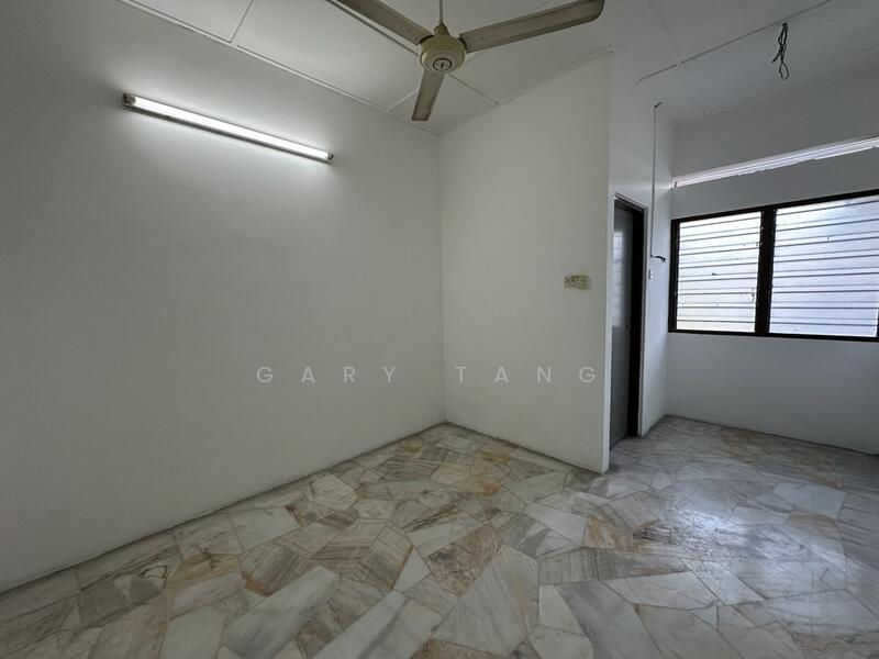 Untuk Dijual - first garden