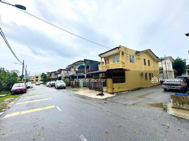 For Sale - END LOT 2 Storey Terrace Taman Dagang Jaya Ampang FREEHOLD Facing Field