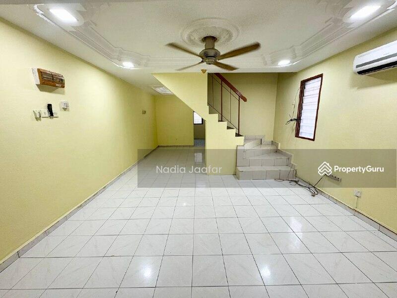 For Sale - END LOT 2 Storey Terrace Taman Dagang Jaya Ampang FREEHOLD Facing Field