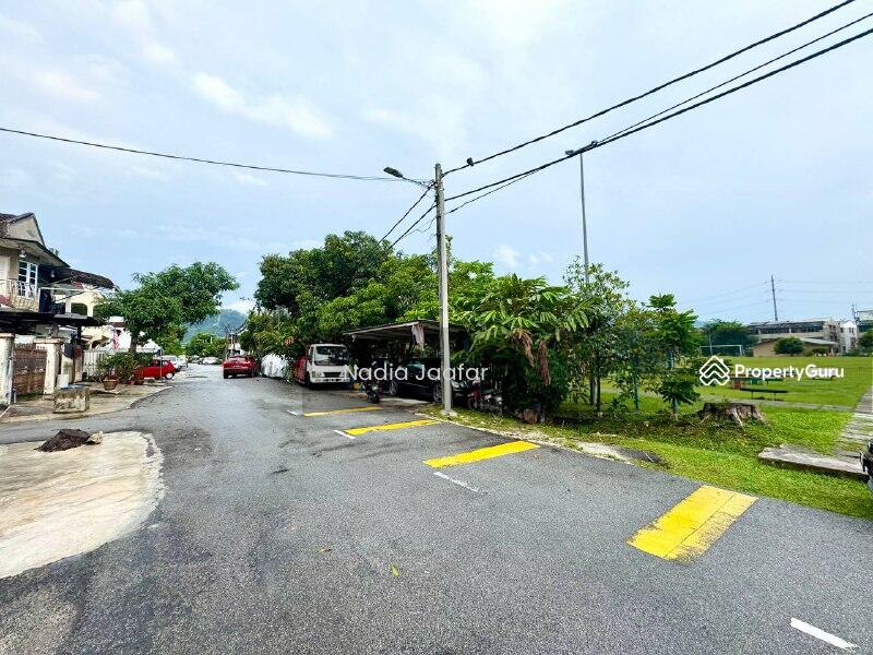 For Sale - END LOT 2 Storey Terrace Taman Dagang Jaya Ampang FREEHOLD Facing Field