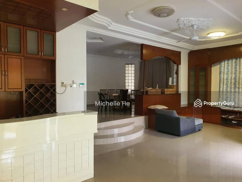 For Rent - Taman Universiti/ Semi D House/ For Rent