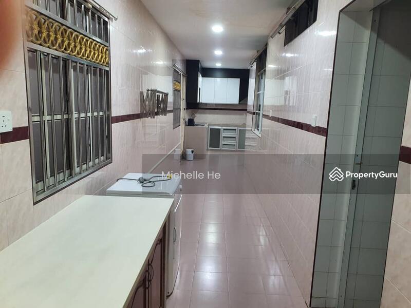 For Rent - Taman Universiti/ Semi D House/ For Rent