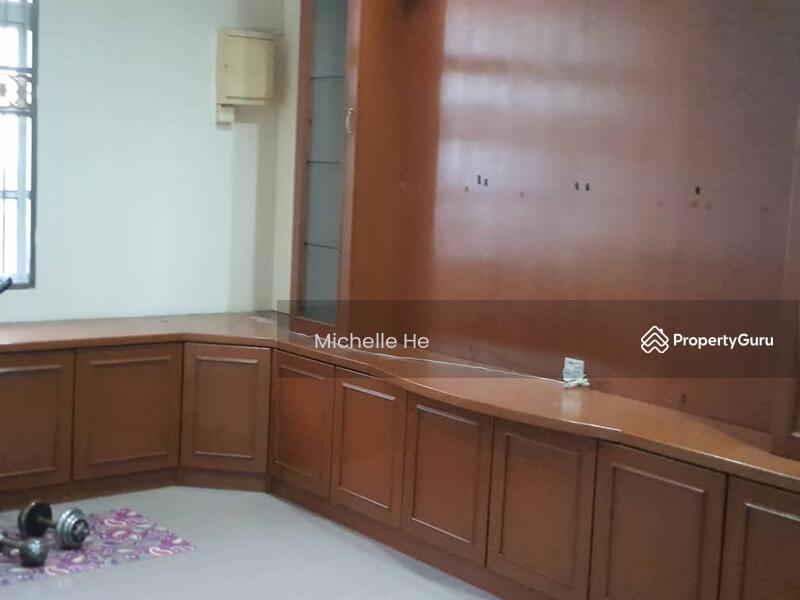 For Rent - Taman Universiti/ Semi D House/ For Rent