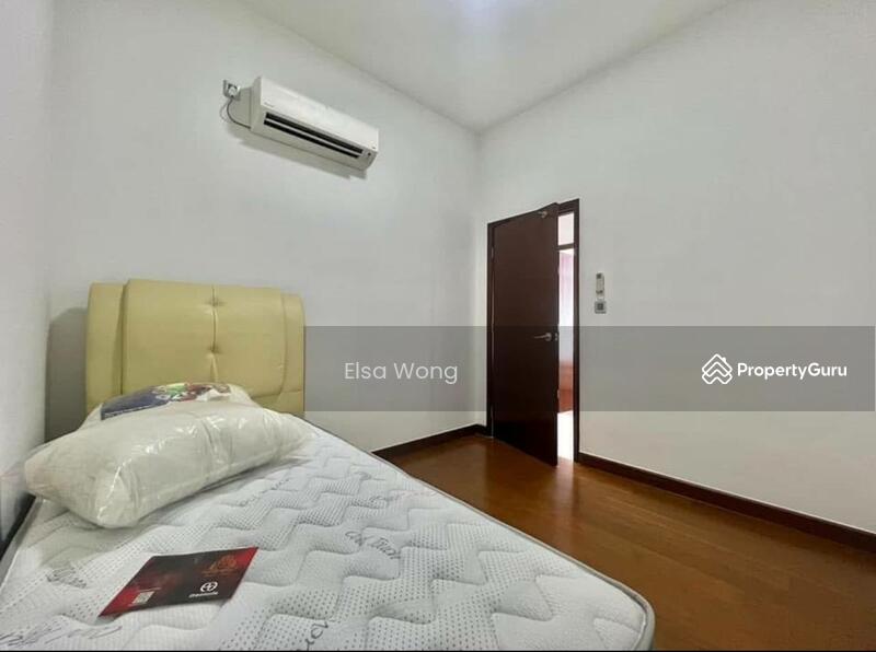 For Sale - Paragon Residences @ Straits View