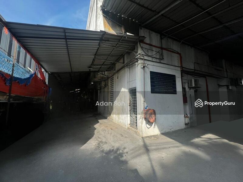 Untuk Dijual - Taman Kepong 4 storey Bungalow Factory, FREEHOLD