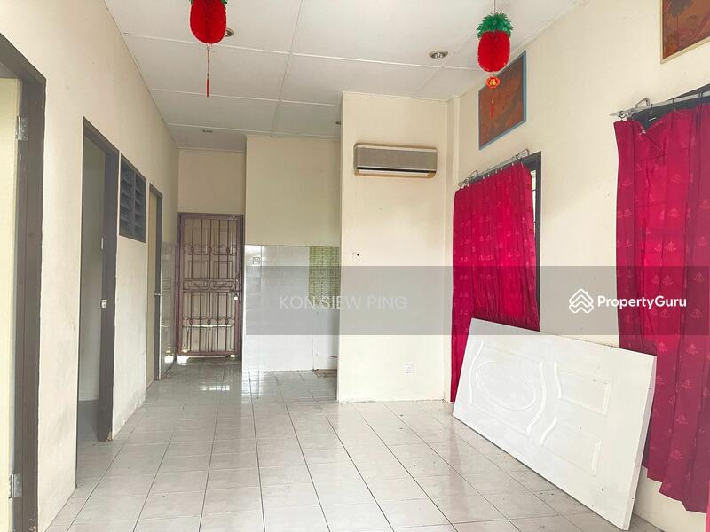 For Sale - 1-storey Terraced House at Kampung Muara Tuang