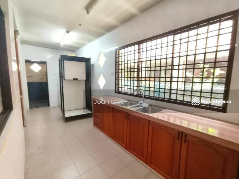 Untuk Dijual - Semi-Detached House at Taman Universiti