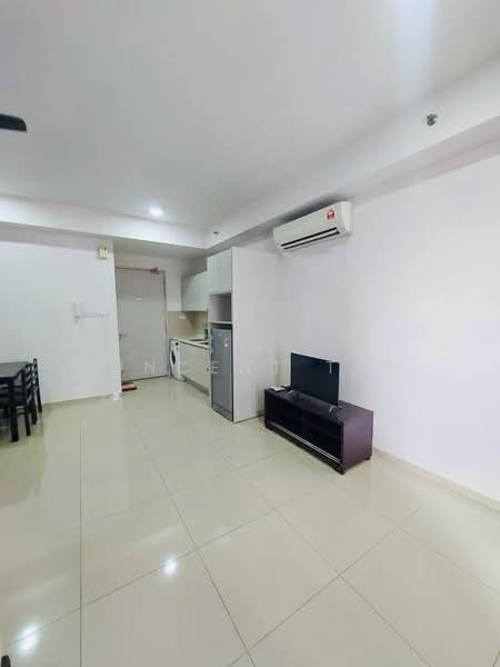 Servis Apartment untuk Dijual di i-SOHO @ i-City - Vincent Tan - Living Room - PropertyGuru.com.my
