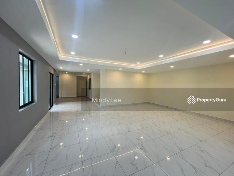Semi-Detached House for Sale in Taman Bukit Kempas (Tampoi) - Mindy Lee - PropertyGuru.com.my