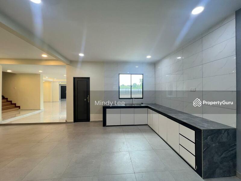 Semi-Detached House for Sale in Taman Bukit Kempas (Tampoi) - Mindy Lee - PropertyGuru.com.my