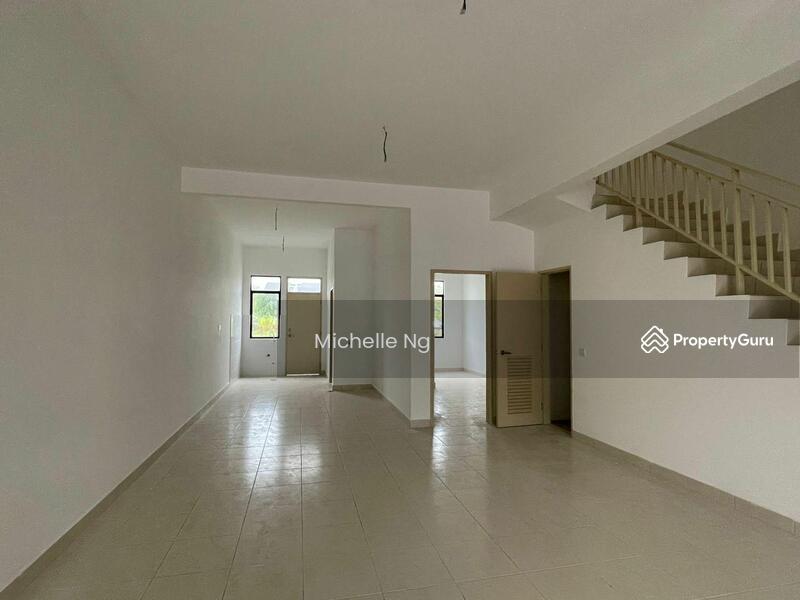 Untuk Disewa - Danga Sutera Semi D 5 Bedrooms 6 Bathrooms Partial Furnished for Rent