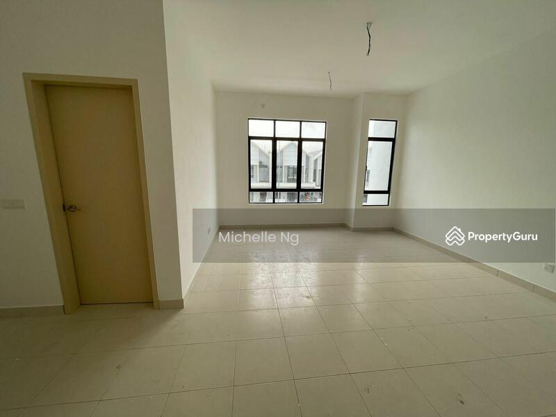 Untuk Disewa - Danga Sutera Semi D 5 Bedrooms 6 Bathrooms Partial Furnished for Rent