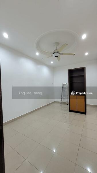 Untuk Disewa - 2 storey semi-detached | Jalan Kenari | Sungai Ara | 3200sf | reno+furnish | For Rent
