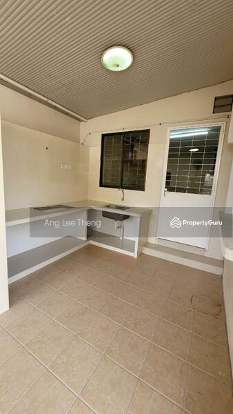 Untuk Disewa - 2 storey semi-detached | Jalan Kenari | Sungai Ara | 3200sf | reno+furnish | For Rent
