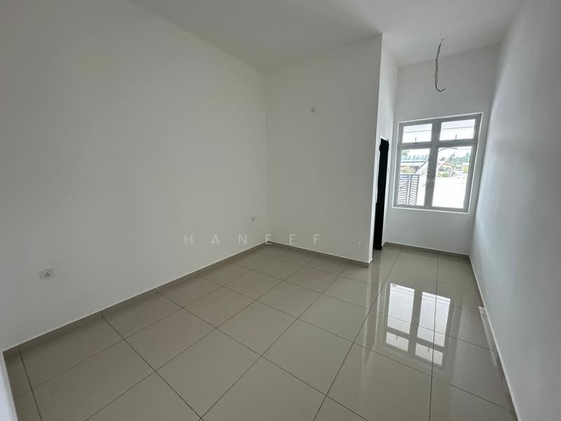 Semi-Detached House for Sale in Taman Resak (Temin) - Haneef . - PropertyGuru.com.my