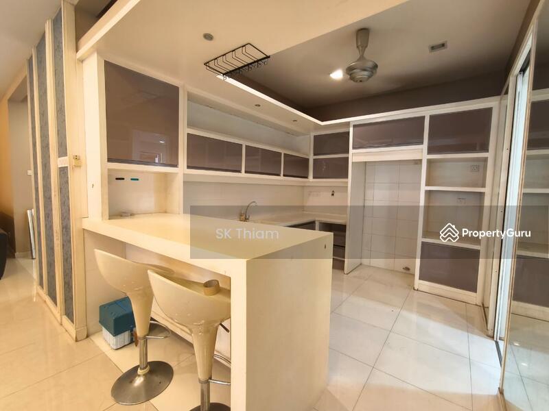 Dry kitchen