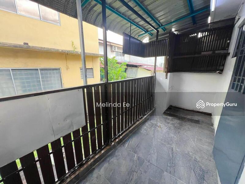 Untuk Dijual - Johor Bahru Taman Desa Jaya Renovated 2 Storey Low Cost Terrace 3bed