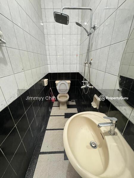 Untuk Disewa - Terraced House at Taman Seng Goon