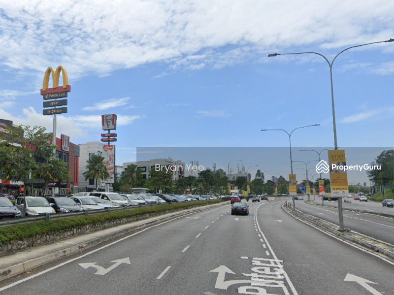 Untuk Disewa - Commercial Building For Showroom Bandar Puteri near The Cube Puchong