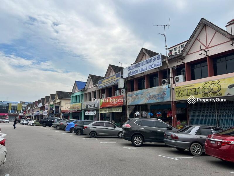 Untuk Dijual - Kota Tinggi Endlot Shop for Sale