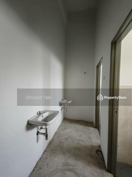 For Rent - 3mths Free Rental 1st Floor Shop Pusat Perniagaan Kuala Lipis
