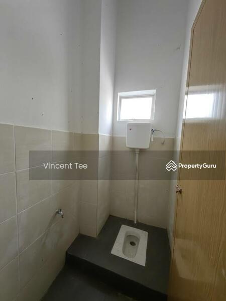 For Rent - 3mths Free Rental 1st Floor Shop Pusat Perniagaan Kuala Lipis