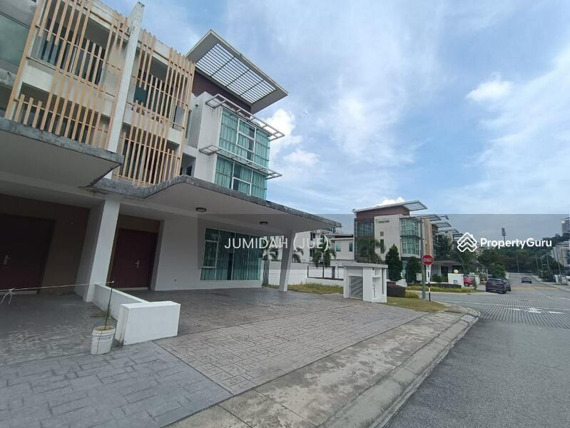 Corner 3 Storey Semi-D Jacaranda , Cyberjaya