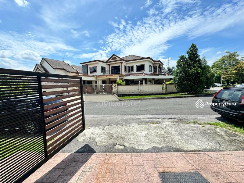 Nice Renovated Double Storey Bungalow USJ Avenue (USJ 3D) Subang Jaya With Private Pool