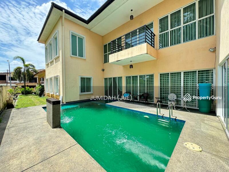 Nice Renovated Double Storey Bungalow USJ Avenue (USJ 3D) Subang Jaya With Private Pool