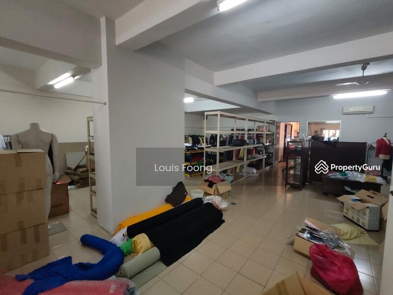 Untuk Disewa - Plaza Sinar