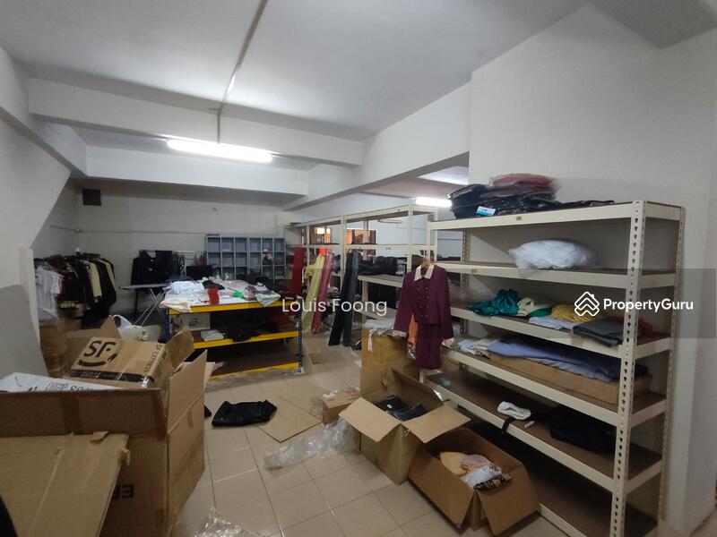 Untuk Disewa - Plaza Sinar