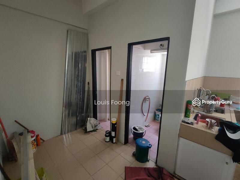 Untuk Disewa - Plaza Sinar