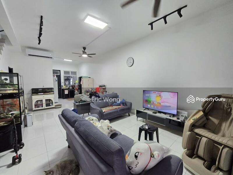 Untuk Dijual - Meridin East
