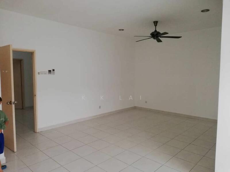 For Rent - Terraced House at Damansara Damai