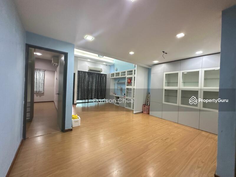 Untuk Dijual - 1.5-storey Terraced House at Usj 2