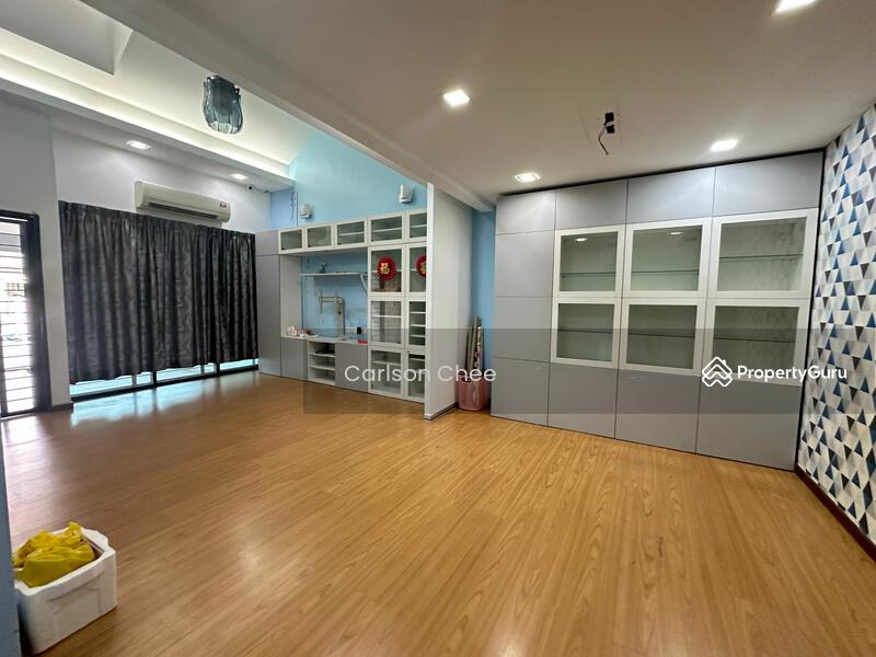 Untuk Dijual - 1.5-storey Terraced House at Usj 2
