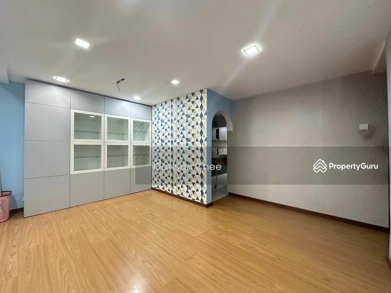 Untuk Dijual - 1.5-storey Terraced House at Usj 2