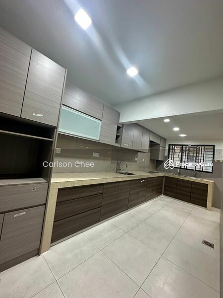 Untuk Dijual - 1.5-storey Terraced House at Usj 2