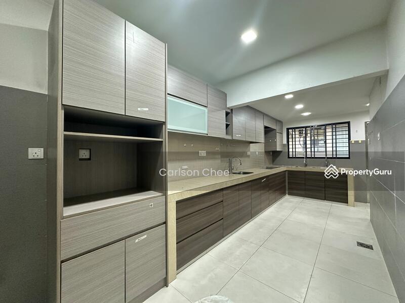 Untuk Dijual - 1.5-storey Terraced House at Usj 2