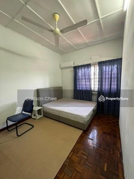Untuk Dijual - 2-storey Terrace House at Usj 13