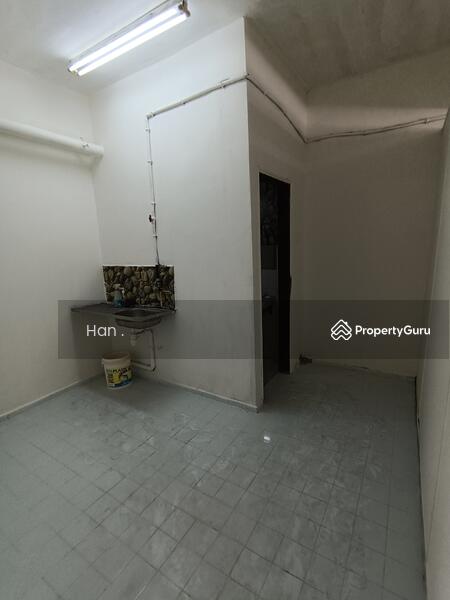 Untuk Disewa - Taman United