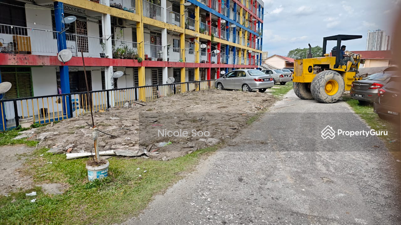 For Sale - Salak South Garden (Taman Salak Selatan)