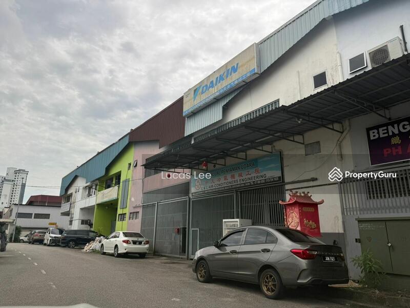 For Sale - Factory at Taman Perindustrian Desa Plentong