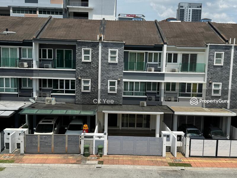 For Sale - 3-storey Terraced House at Seri Jalil