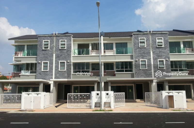 For Sale - 3-storey Terraced House at Seri Jalil