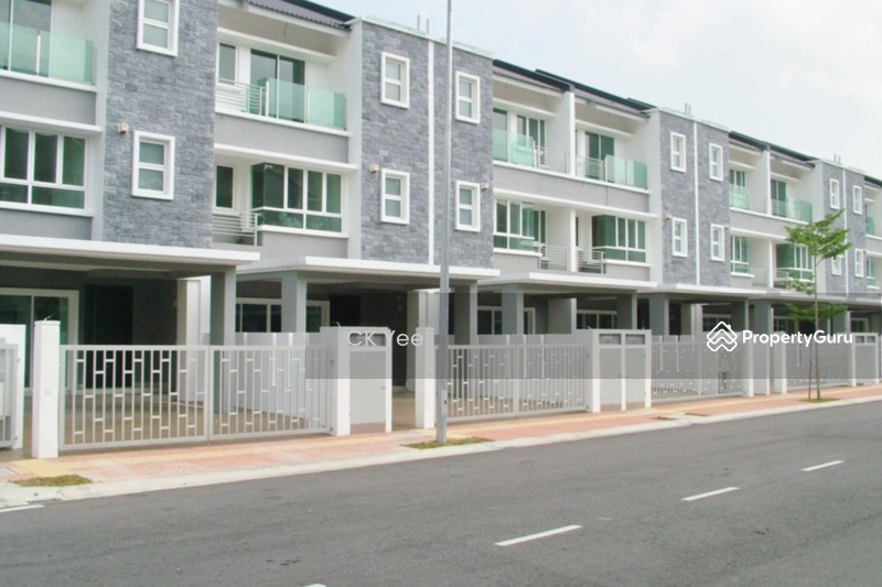 For Sale - 3-storey Terraced House at Seri Jalil