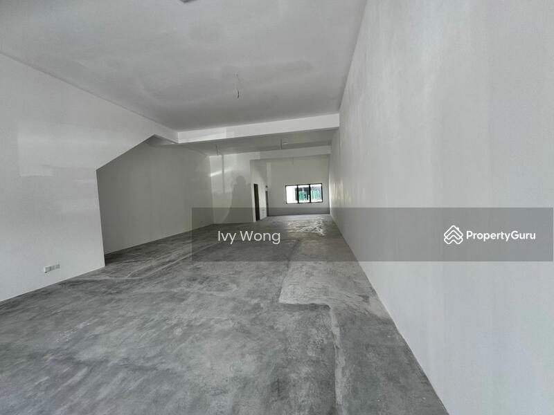For Rent - Silver Square, Whitten, Ivoris Eco Majestic Ground Floor Shoplot Office for rent