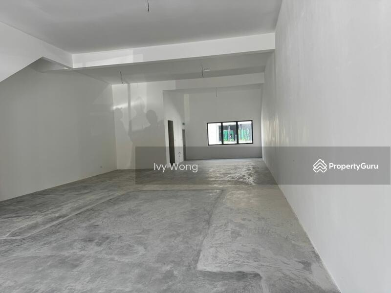 For Rent - Silver Square, Whitten, Ivoris Eco Majestic Ground Floor Shoplot Office for rent